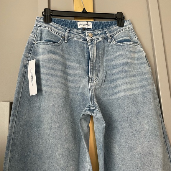 Princess Polly Naylor wide leg jeans light wash denim. - Picture 2 of 3